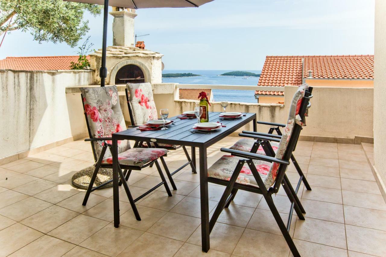 Apartments Tatjana Dominis Hvar Town Esterno foto