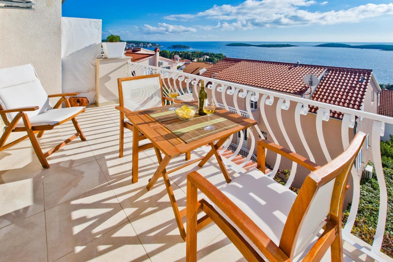 Apartments Tatjana Dominis Hvar Town Esterno foto